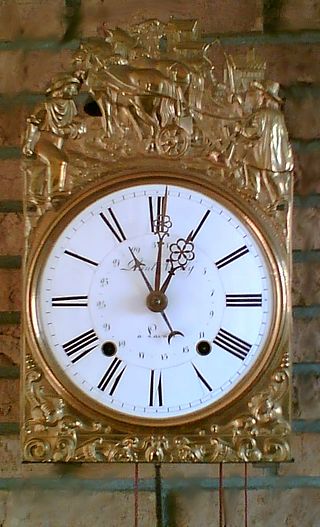  đồng hồ Comtoise